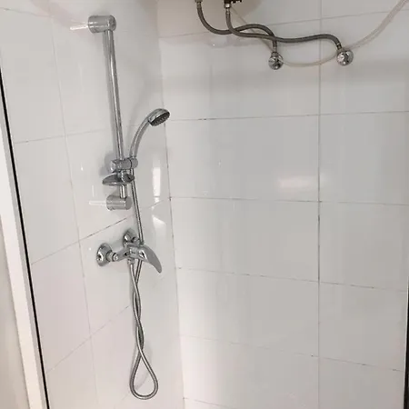 Paceville Butts Inn بيت ضيافة سانت جوليان